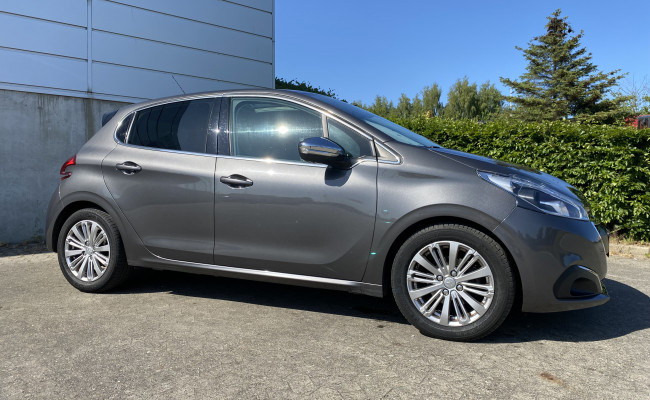Peugeot 208 Bluehdi 100 5d DT14241