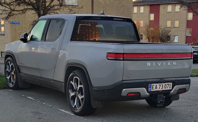 Rivian R1t Electric Quad-motor EA73071