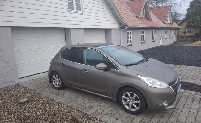 Peugeot 208 1.2 Vti 5d EN57914
