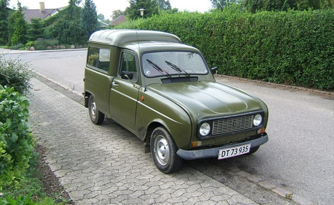 Renault 4 Van DT73935