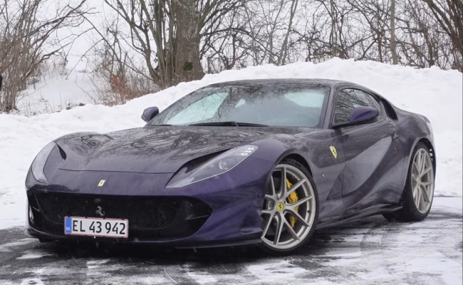 Ferrari 812 Superfast 6,5 V12 EL43942