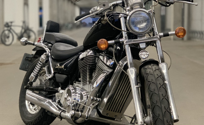 Suzuki Vs 700 HD15860