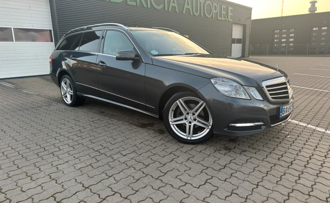 Mercedes-benz E-klasse 220 Cdi Blueefficiency T 7g-tronic Plus BA69790