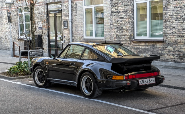 Porsche 911 Turbo 3,3 ER32666
