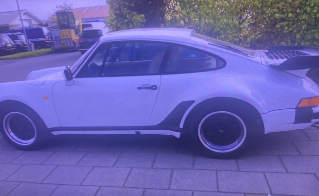 Porsche 911 Turbo BJ60080