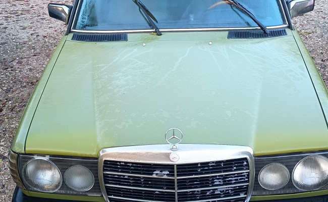 Mercedes-benz - Uoplyst CU25643