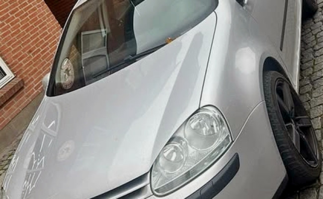 Volkswagen Golf 1,6 CA10726