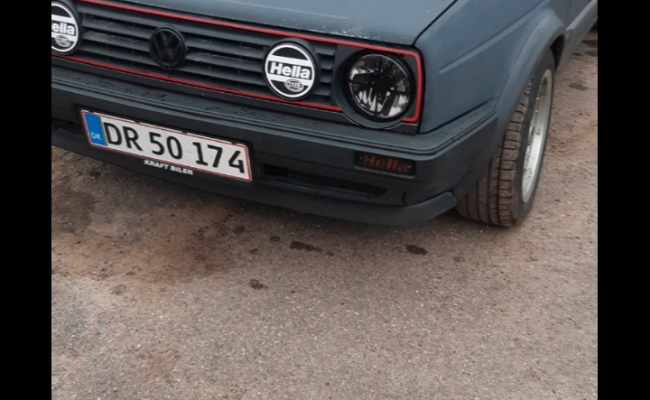 Volkswagen Golf 1,8 DR50174