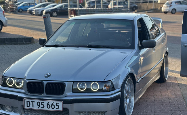 Bmw 3`er Sedan 318 I DT95665